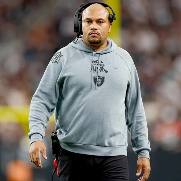 Antonio Pierce Raiders Be A Change Maker Pullover Hoodie