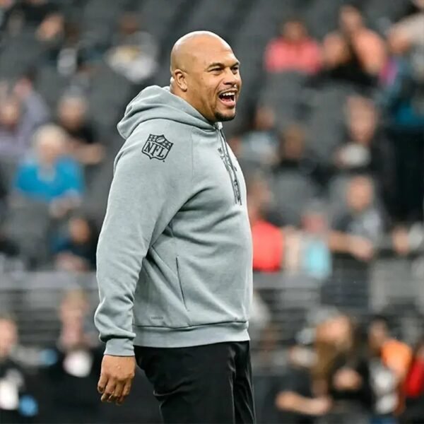 Antonio Pierce Raiders Be A Change Maker Pullover Hoodie