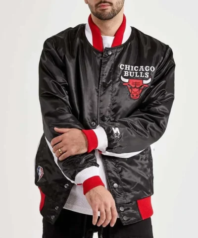 Starter Chicago Bulls Black Full-Snap Varsity Satin Jacket