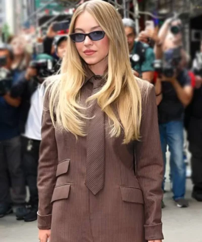 Shop Sydney Sweeney NYC 2025 Brown Tie Blazer