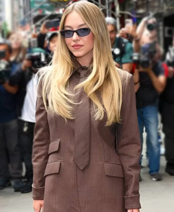 Shop Sydney Sweeney NYC 2025 Brown Tie Blazer