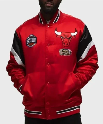 Chicago Bulls Heavyweight Full-Snap Varsity Satin Red Jacket
