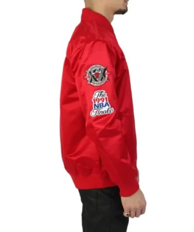 Shop Chicago Bulls Vintage Logo Lightweight Red Satin Jacket