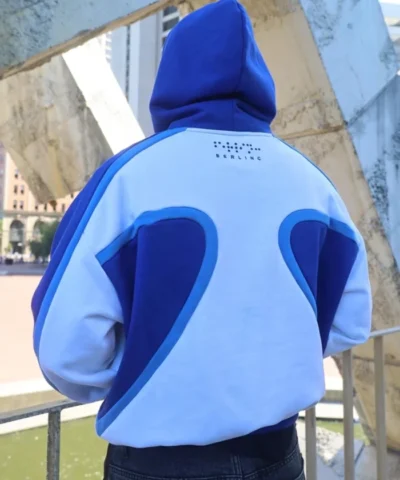 Berlinc Cropped Hoodie – Cool Blue Vibes 2025