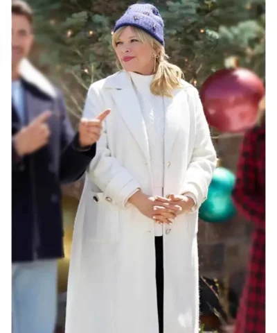 Finding Mr. Christmas Melissa Peterman White Coat