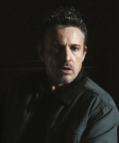 Agent Brian Abbott The Beast in Me S01 David Lyons Green Jacket