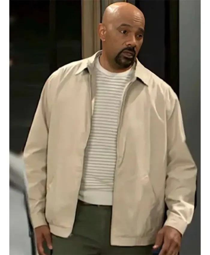 Beyond the Gates S01 Elon Hawthorne Beige Jacket