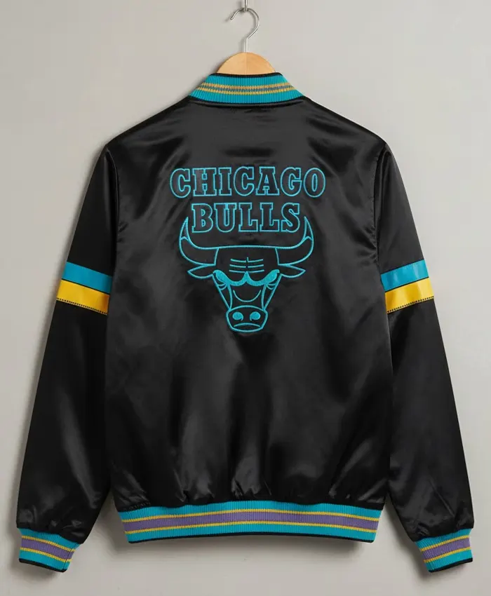 Chicago Bulls 11 Gamma Full-Snap Satin Black Jacket