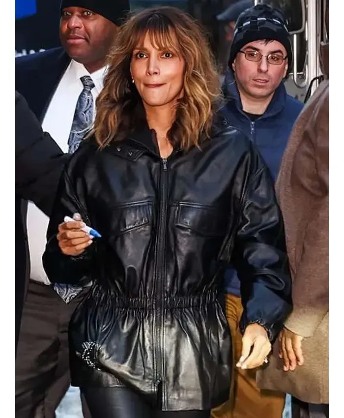 Sharon Crime 101 Halle Berry Black Leather Jacket