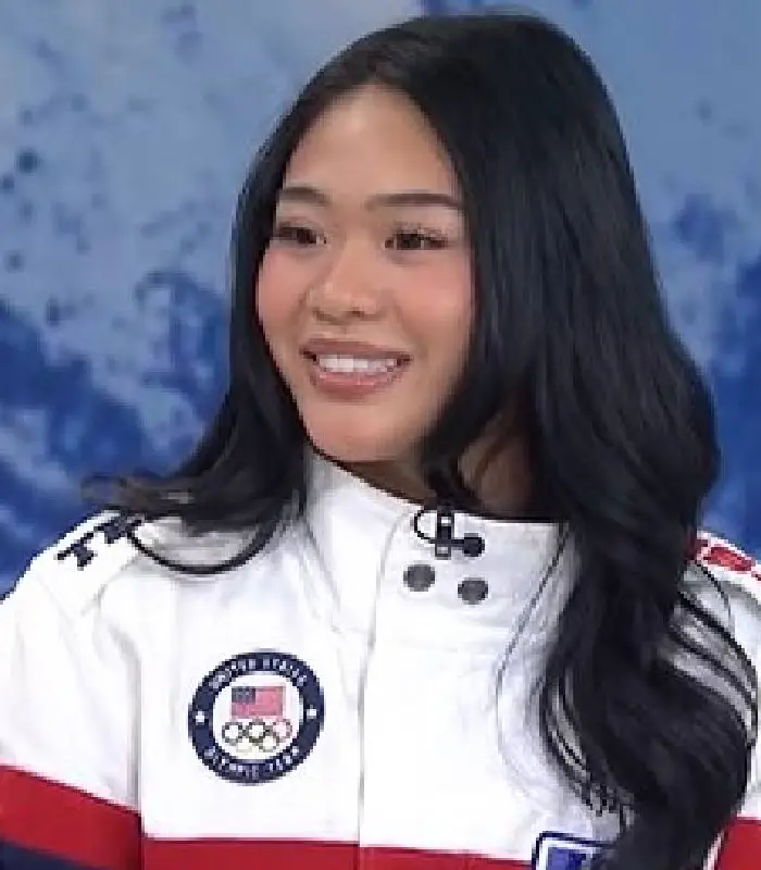 The Today Show Suni Lee White Team USA Jackt